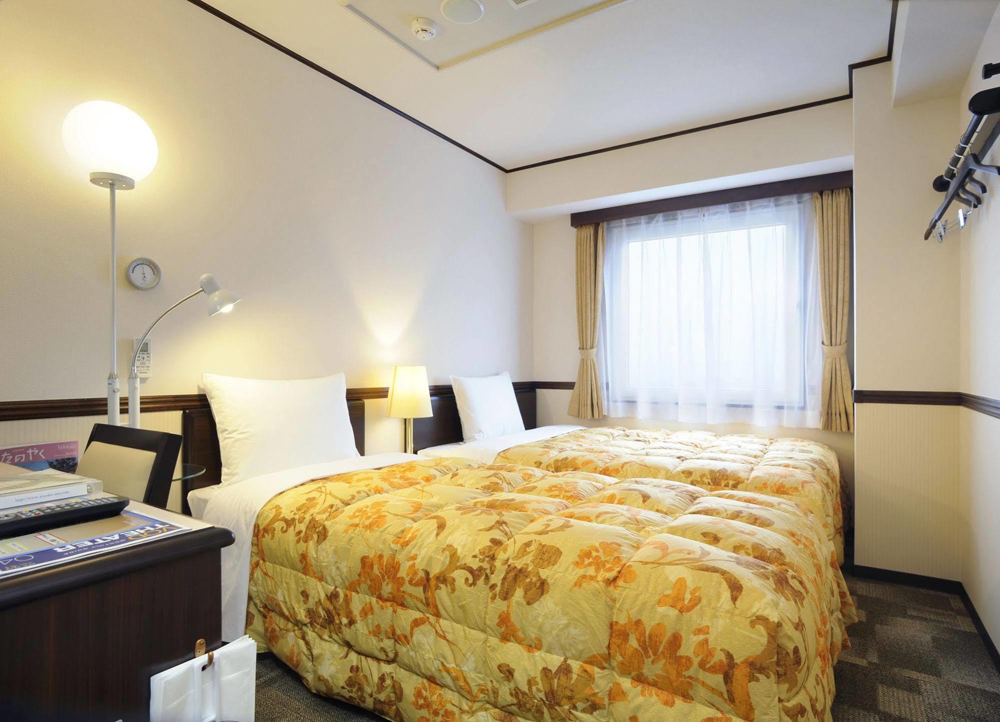 Toyoko Inn Aizuwakamatsu Ekimae Bagian luar foto