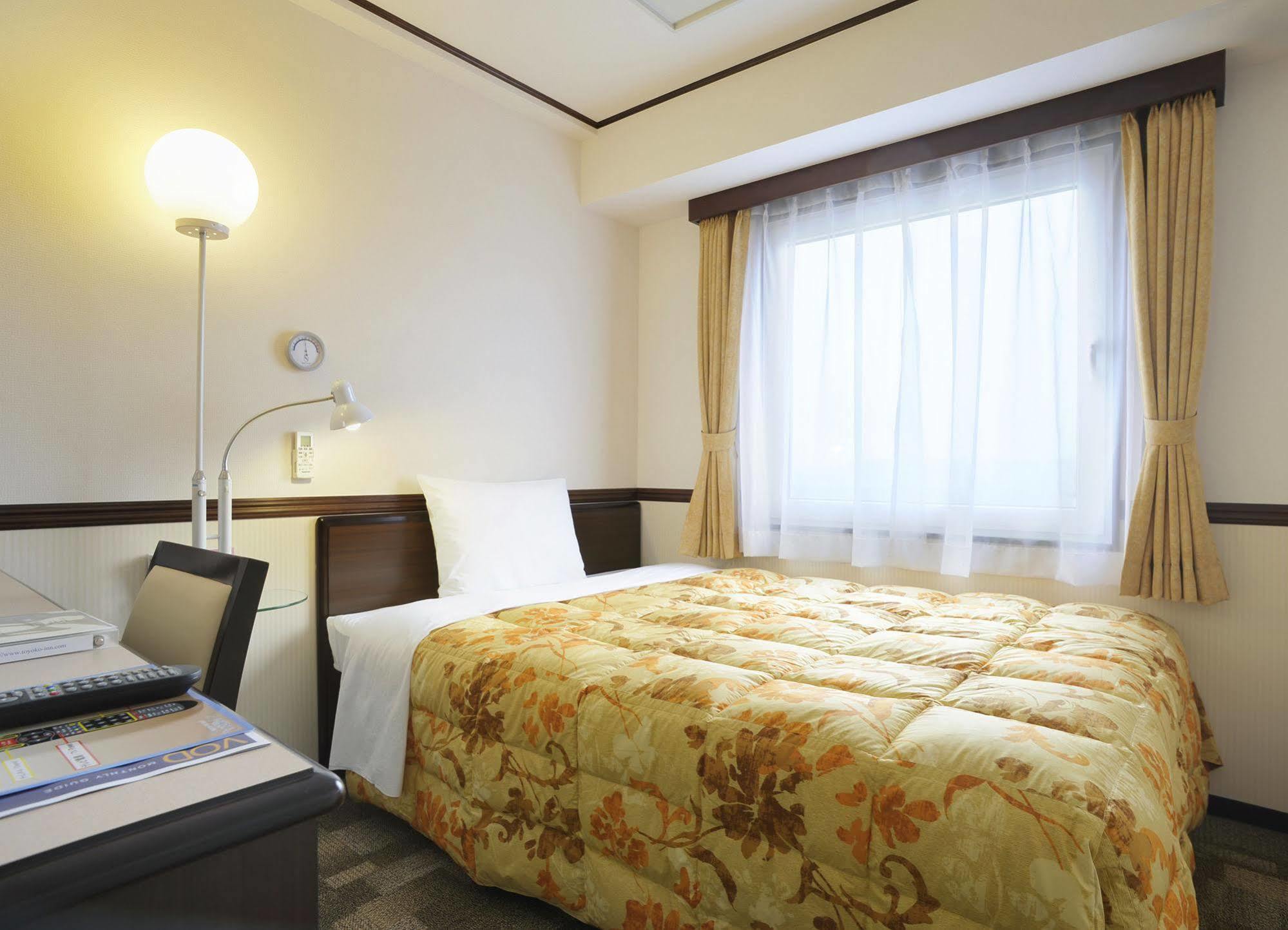 Toyoko Inn Aizuwakamatsu Ekimae Bagian luar foto