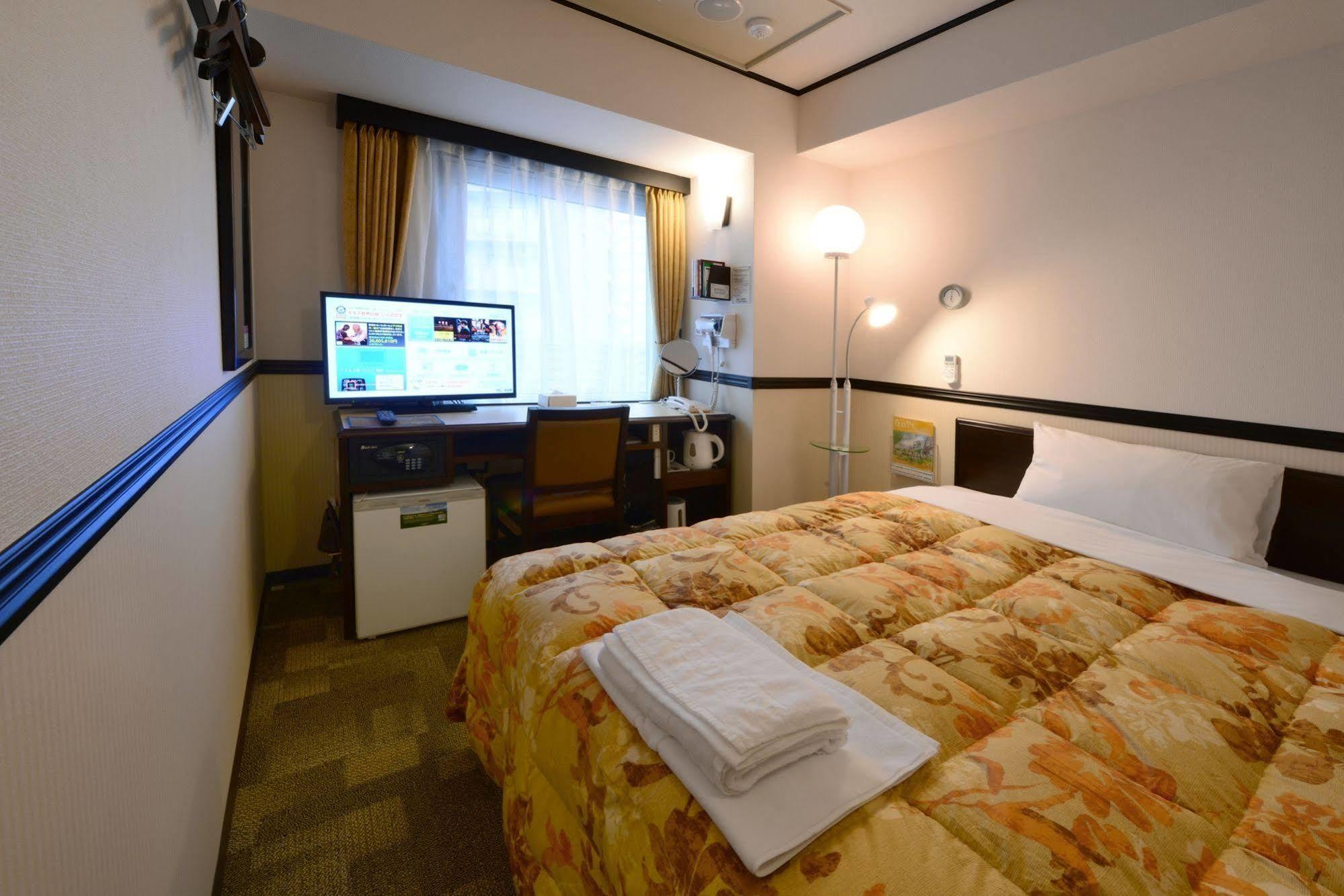 Toyoko Inn Aizuwakamatsu Ekimae Bagian luar foto